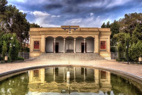  Der  Zoroastristische Feuertempel von Yazd: Ein uraltes Heiligtum mit glühender Geschichte!